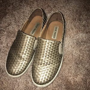 Steve Madden slip on shoes